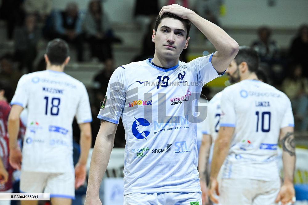 VOLLEY - Superlega Serie A - Cisterna Volley vs Gas Sales Bluenergy Piacenza 1-3 (25-21, 23-25,22-25,18-25)