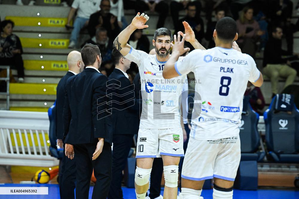 VOLLEY - Superlega Serie A - Cisterna Volley vs Gas Sales Bluenergy Piacenza 1-3 (25-21, 23-25,22-25,18-25)