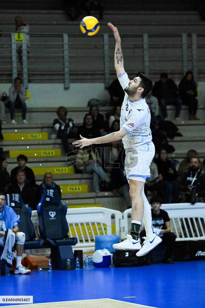 VOLLEY - Superlega Serie A - Cisterna Volley vs Gas Sales Bluenergy Piacenza 1-3 (25-21, 23-25,22-25,18-25)