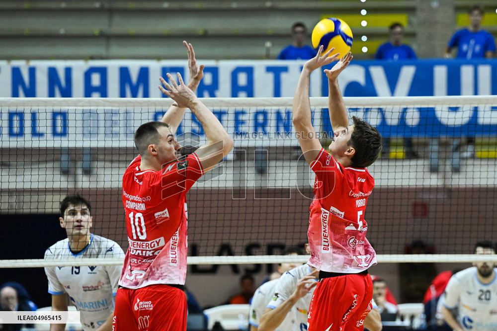 VOLLEY - Superlega Serie A - Cisterna Volley vs Gas Sales Bluenergy Piacenza 1-3 (25-21, 23-25,22-25,18-25)