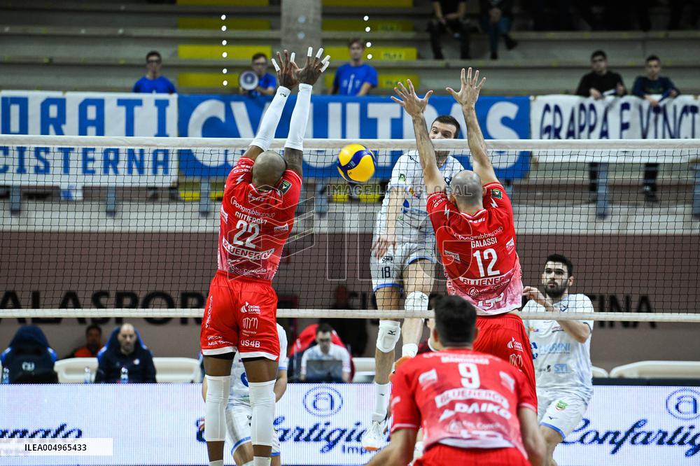 VOLLEY - Superlega Serie A - Cisterna Volley vs Gas Sales Bluenergy Piacenza 1-3 (25-21, 23-25,22-25,18-25)