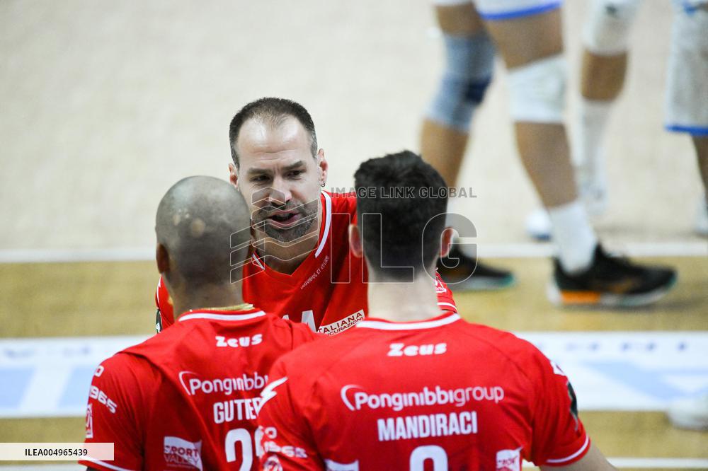 VOLLEY - Superlega Serie A - Cisterna Volley vs Gas Sales Bluenergy Piacenza 1-3 (25-21, 23-25,22-25,18-25)
