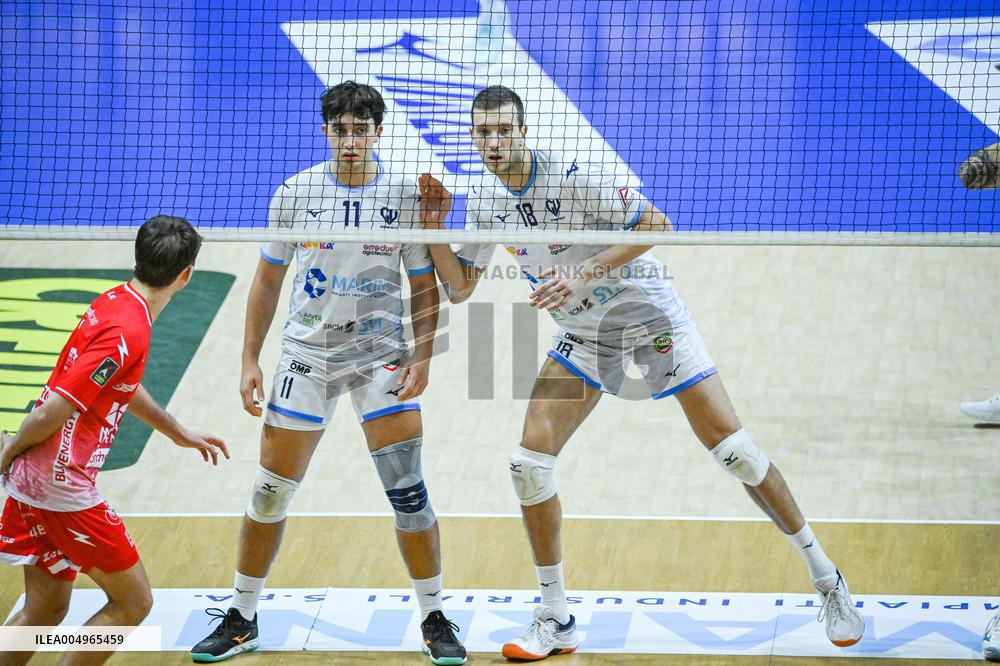 VOLLEY - Superlega Serie A - Cisterna Volley vs Gas Sales Bluenergy Piacenza 1-3 (25-21, 23-25,22-25,18-25)