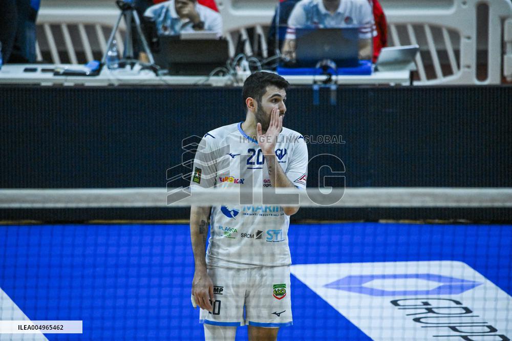 VOLLEY - Superlega Serie A - Cisterna Volley vs Gas Sales Bluenergy Piacenza 1-3 (25-21, 23-25,22-25,18-25)