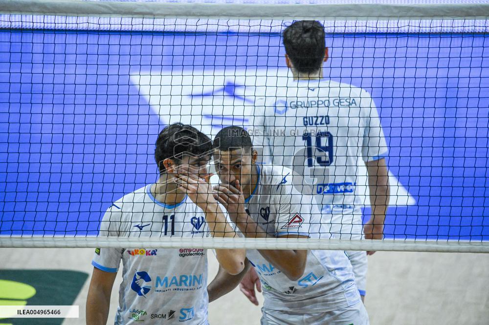 VOLLEY - Superlega Serie A - Cisterna Volley vs Gas Sales Bluenergy Piacenza 1-3 (25-21, 23-25,22-25,18-25)
