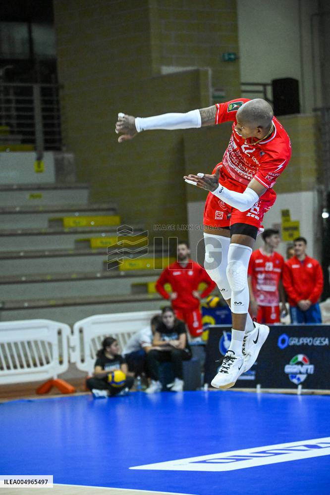 VOLLEY - Superlega Serie A - Cisterna Volley vs Gas Sales Bluenergy Piacenza 1-3 (25-21, 23-25,22-25,18-25)