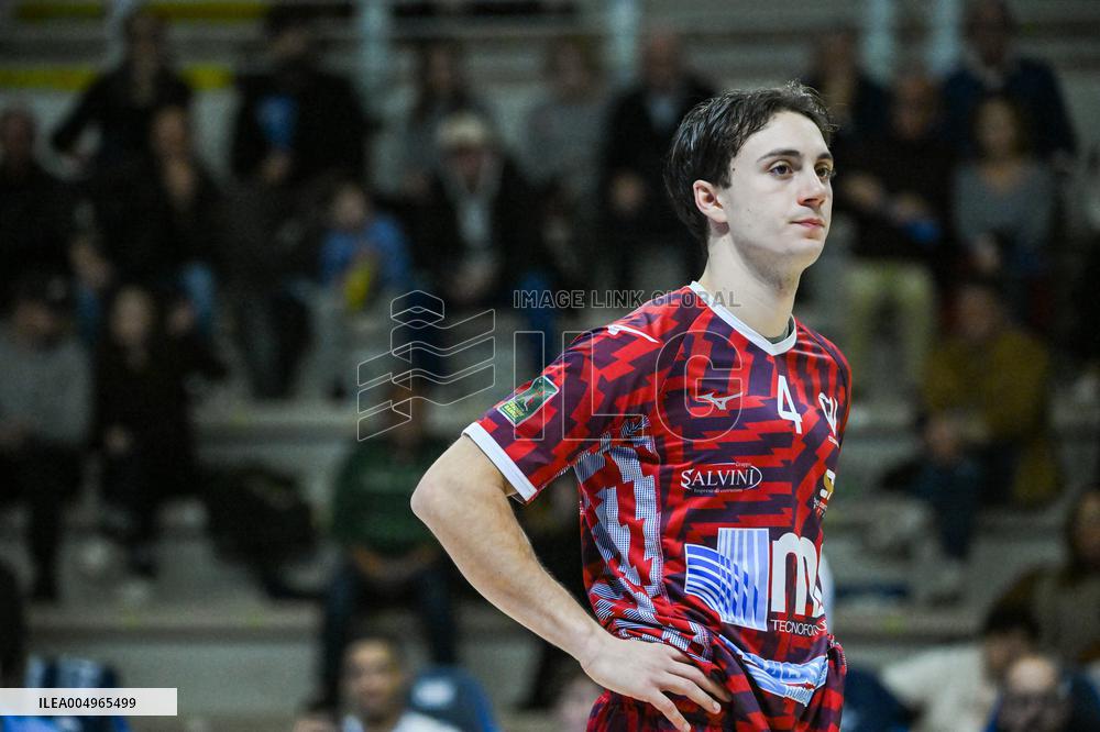 VOLLEY - Superlega Serie A - Cisterna Volley vs Gas Sales Bluenergy Piacenza 1-3 (25-21, 23-25,22-25,18-25)