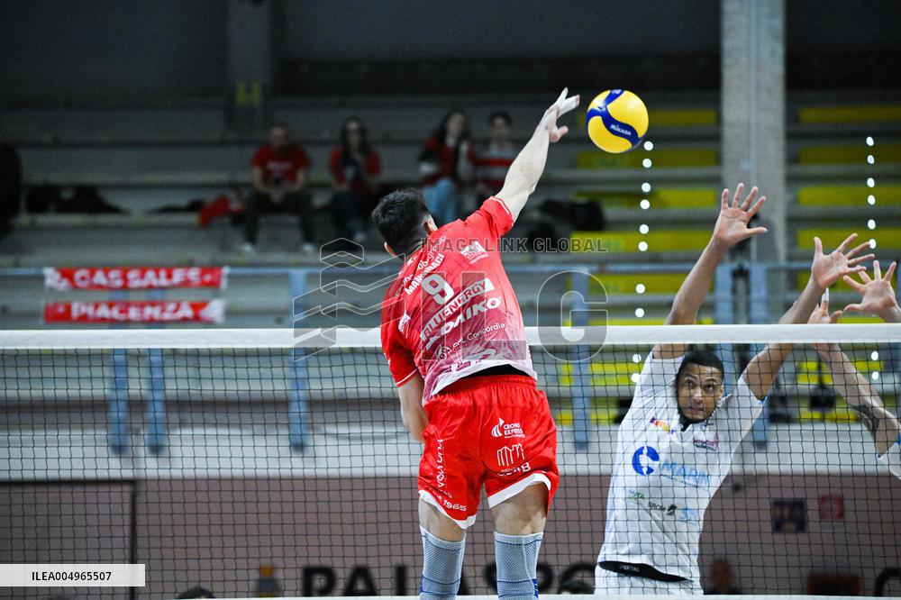 VOLLEY - Superlega Serie A - Cisterna Volley vs Gas Sales Bluenergy Piacenza 1-3 (25-21, 23-25,22-25,18-25)