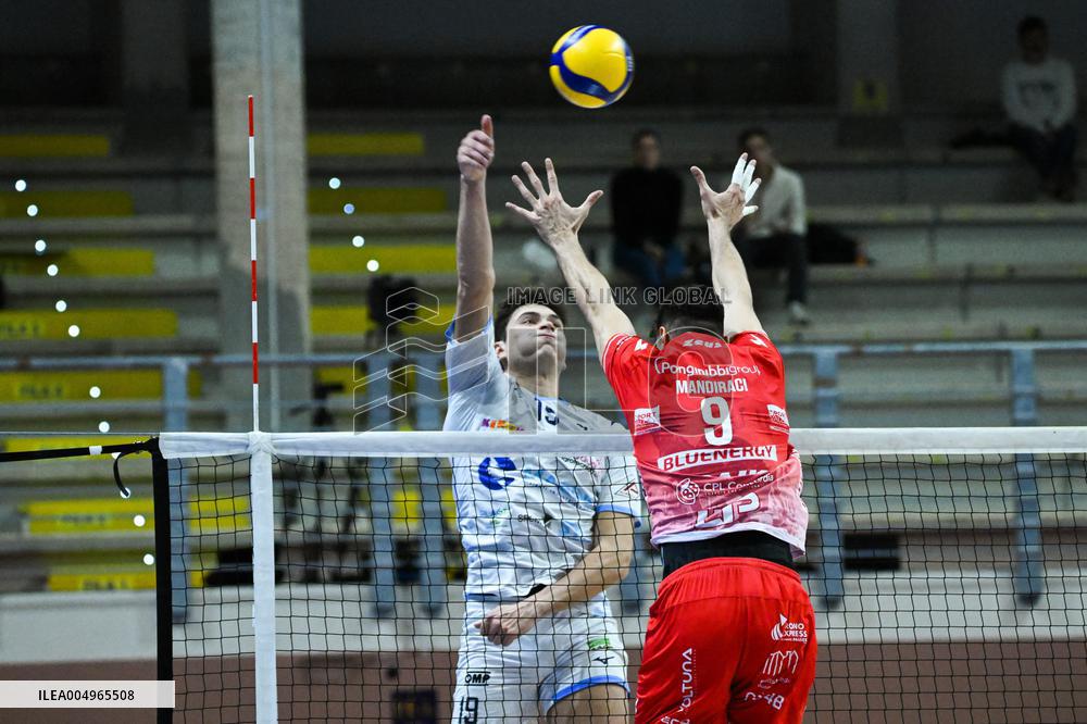 VOLLEY - Superlega Serie A - Cisterna Volley vs Gas Sales Bluenergy Piacenza 1-3 (25-21, 23-25,22-25,18-25)