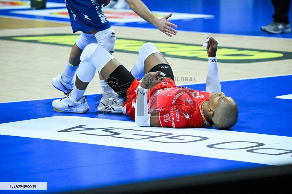 VOLLEY - Superlega Serie A - Cisterna Volley vs Gas Sales Bluenergy Piacenza 1-3 (25-21, 23-25,22-25,18-25)