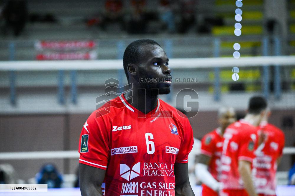 VOLLEY - Superlega Serie A - Cisterna Volley vs Gas Sales Bluenergy Piacenza 1-3 (25-21, 23-25,22-25,18-25)