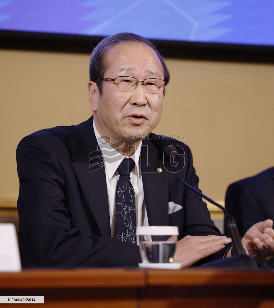 Nobel laureate Kitagawa in Stockholm
