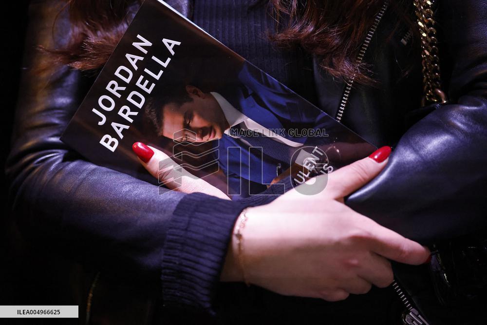 Jordan Bardella Book Signing - Escaudœuvres