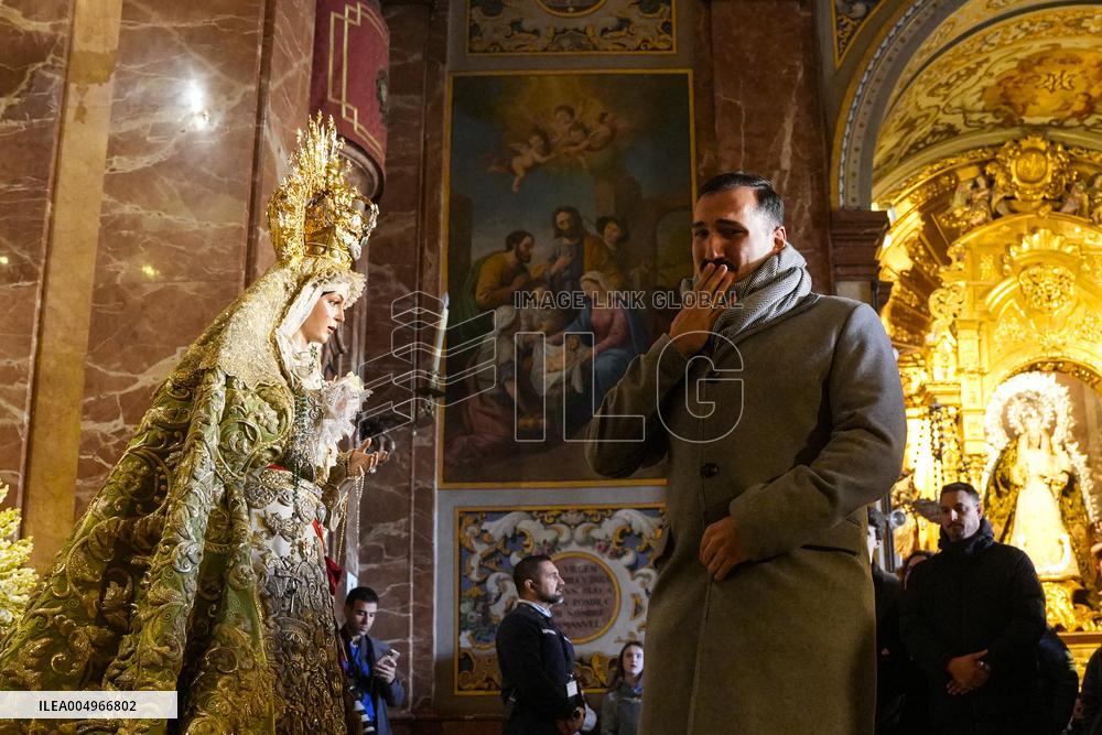 Santa Maria de la Esperanza Macarena Returns to Worship - Seville