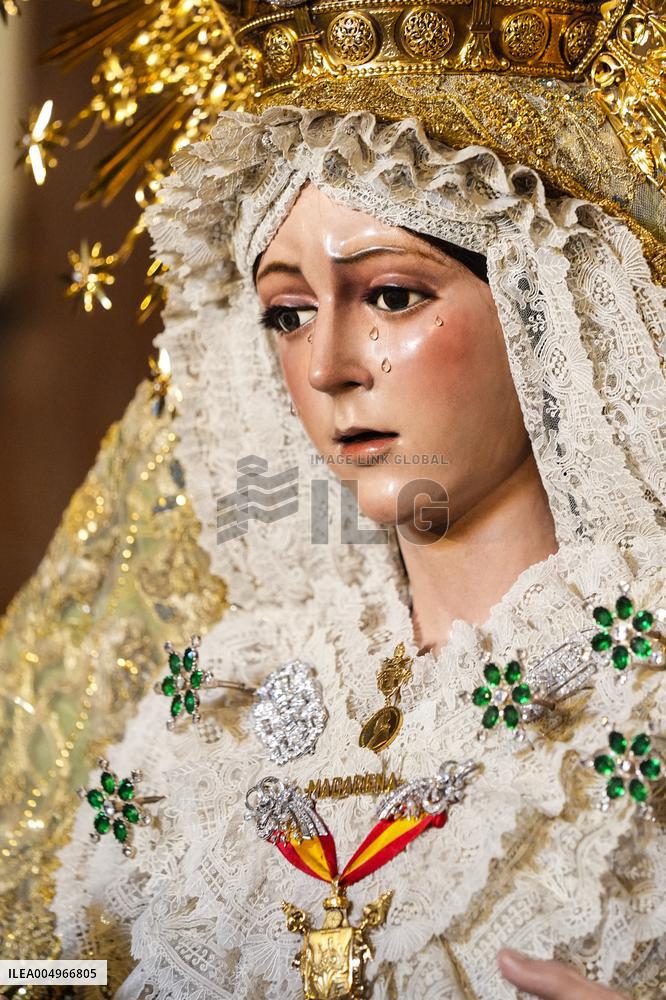 Santa Maria de la Esperanza Macarena Returns to Worship - Seville