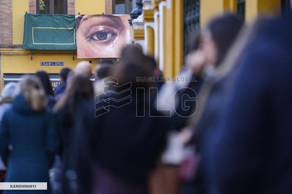 Santa Maria de la Esperanza Macarena Returns to Worship - Seville
