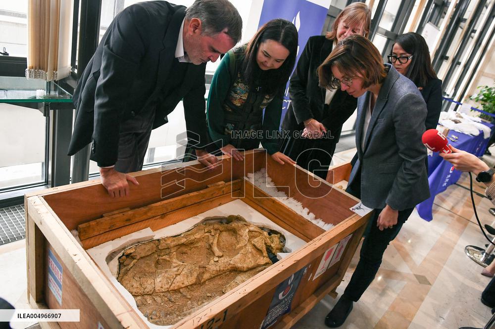 Return of prehistoric cultural property to the Mongolian authorities in Paris FA