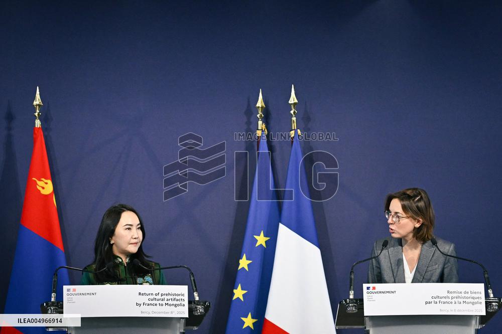 Return of prehistoric cultural property to the Mongolian authorities in Paris FA