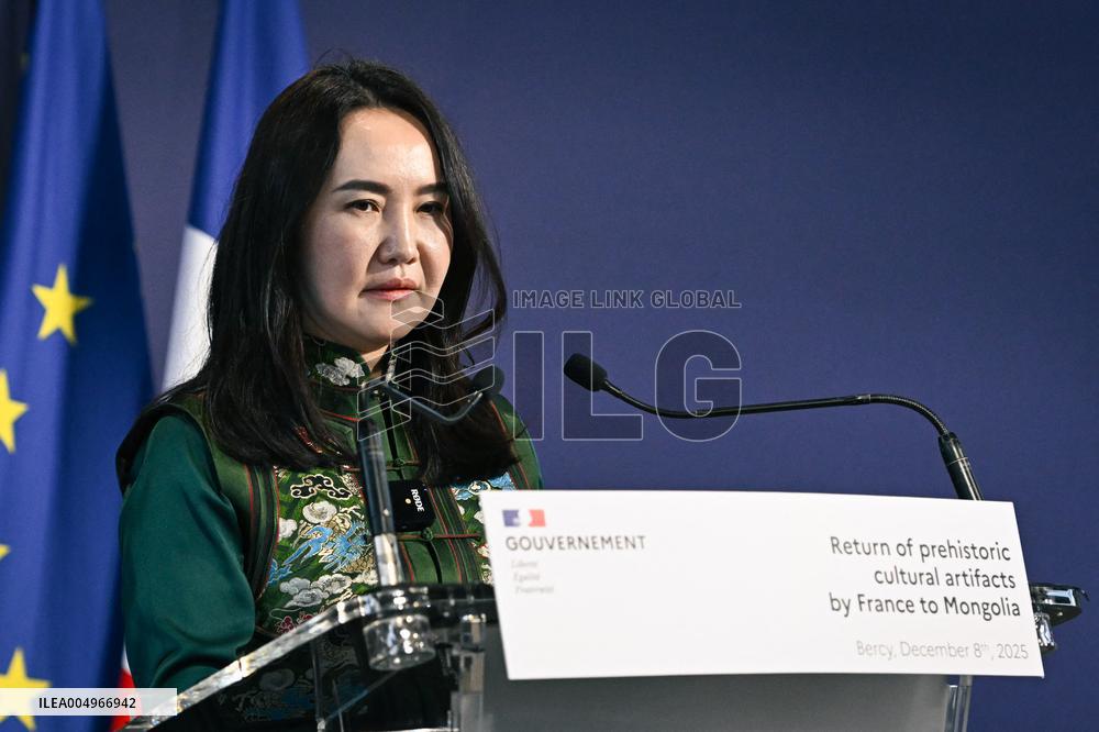Return of prehistoric cultural property to the Mongolian authorities in Paris FA