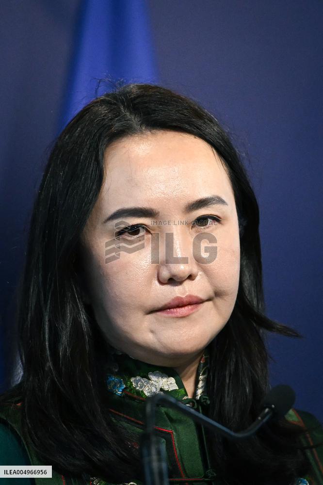 Return of prehistoric cultural property to the Mongolian authorities in Paris FA