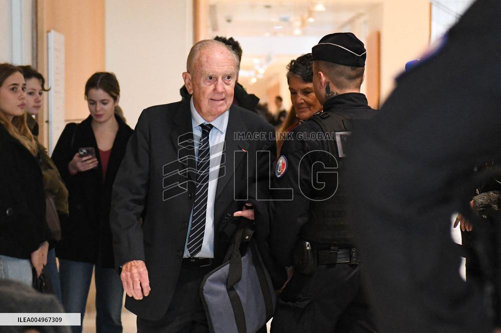 Professor Joyeux Is On Trial For Conducting "Unauthorized" Clinical Experiments - Paris