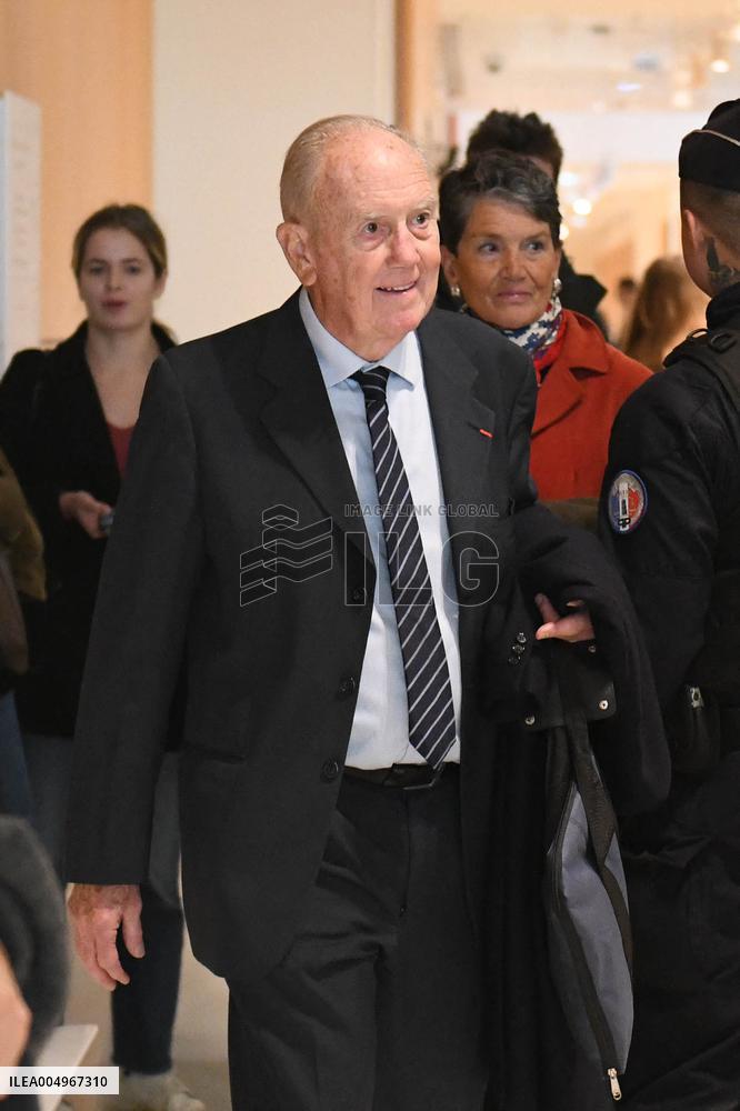 Professor Joyeux Is On Trial For Conducting "Unauthorized" Clinical Experiments - Paris