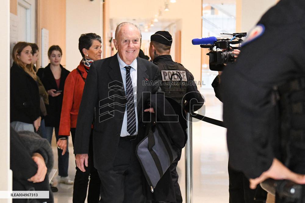 Professor Joyeux Is On Trial For Conducting "Unauthorized" Clinical Experiments - Paris