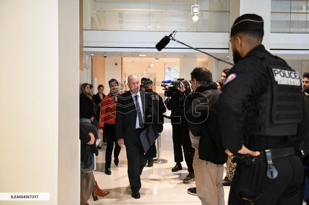 Professor Joyeux Is On Trial For Conducting "Unauthorized" Clinical Experiments - Paris