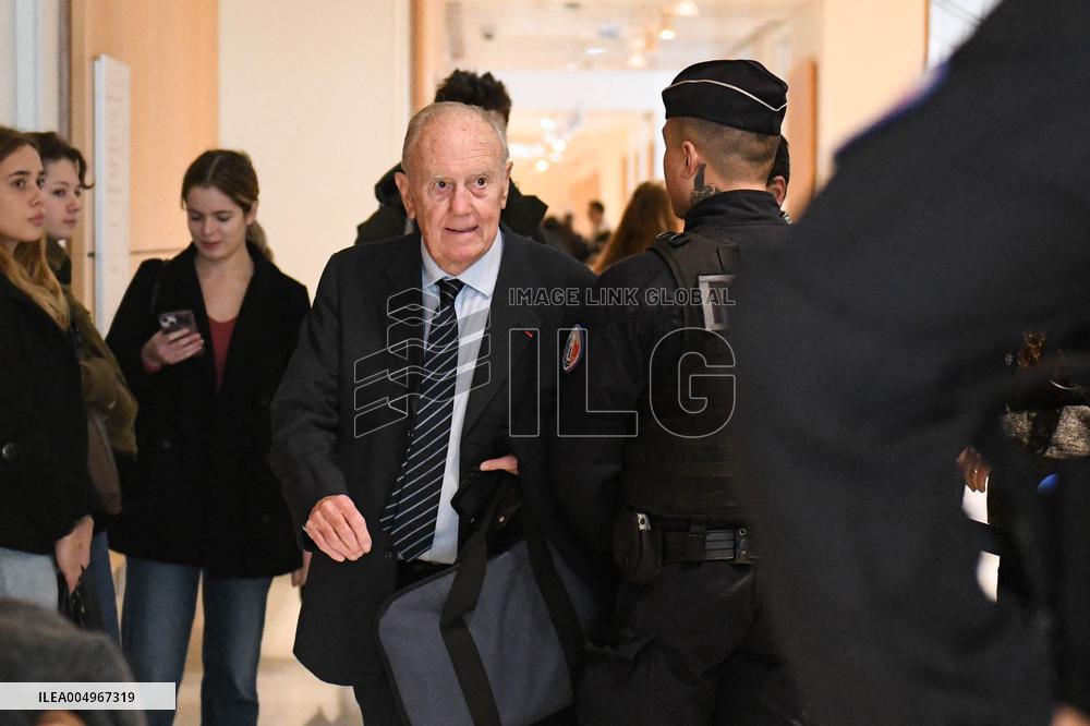 Professor Joyeux Is On Trial For Conducting "Unauthorized" Clinical Experiments - Paris