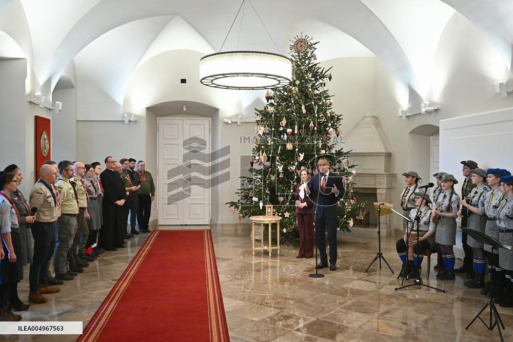 Bethlehem Light of Peace at The Presidential Palace - Warsaw