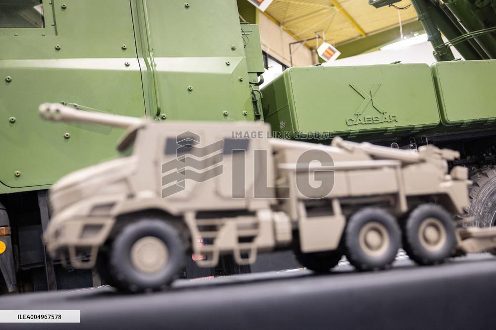 Illustrations of the military defence system supplier KNDS - Versailles AJ