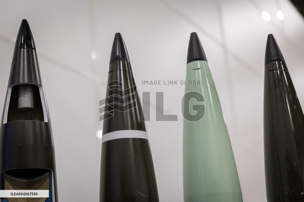 Illustrations of the military defence system supplier KNDS - Versailles AJ