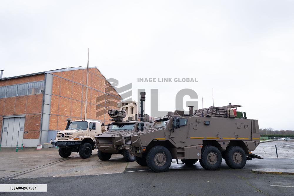 Illustrations of the military defence system supplier KNDS - Versailles AJ