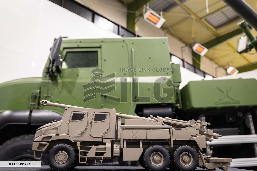 Illustrations of the military defence system supplier KNDS - Versailles AJ