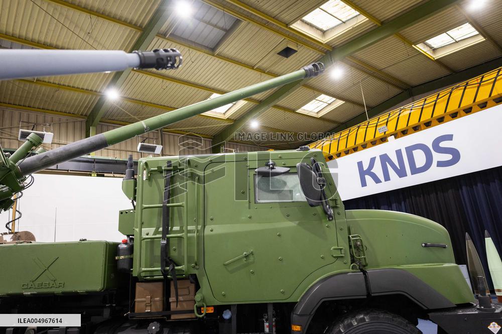 Illustrations of the military defence system supplier KNDS - Versailles AJ