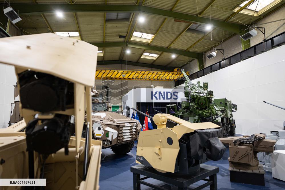 Illustrations of the military defence system supplier KNDS - Versailles AJ