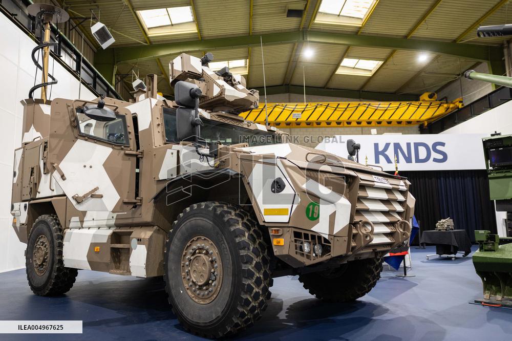 Illustrations of the military defence system supplier KNDS - Versailles AJ