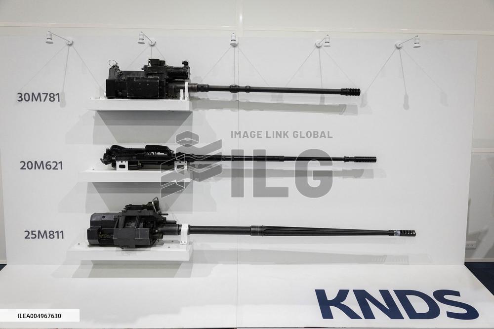 Illustrations of the military defence system supplier KNDS - Versailles AJ