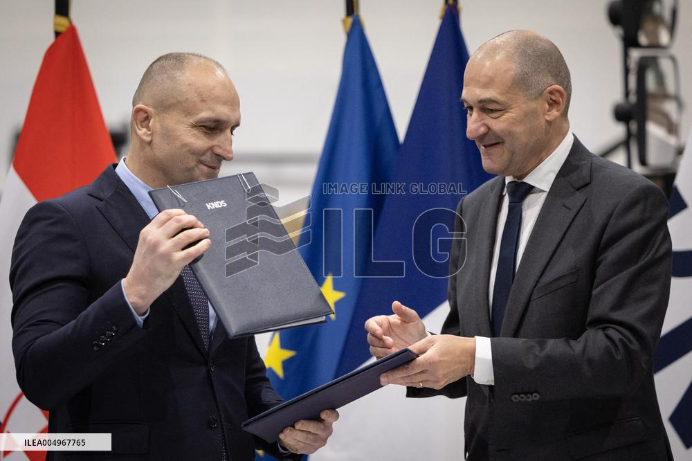 French Defence Minister and Croatia's Defence Minister visit the military defence system supplier KNDS - Versailles AJ
