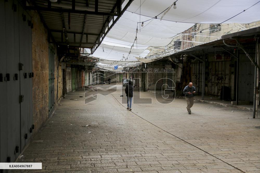 Two Palestinians Killed In Hebron - Palestine