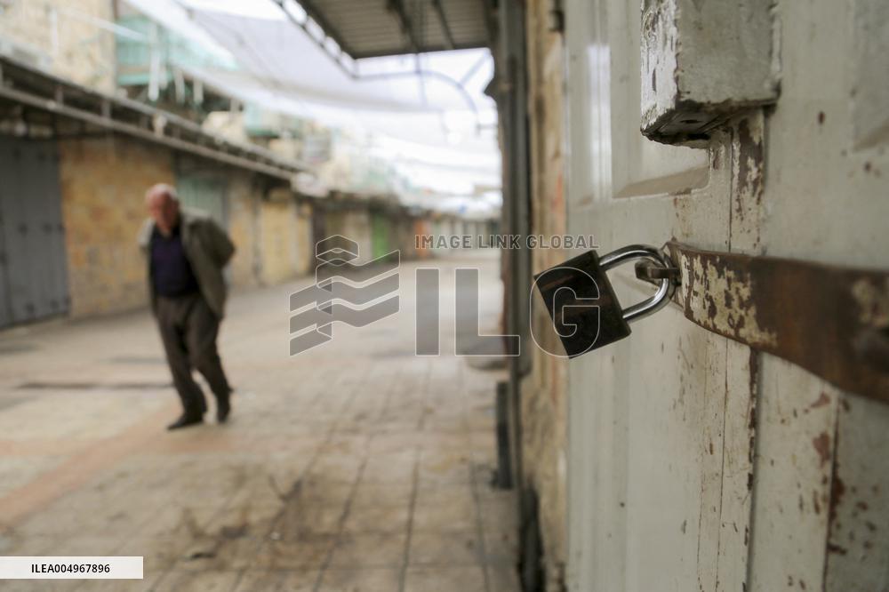 Two Palestinians Killed In Hebron - Palestine