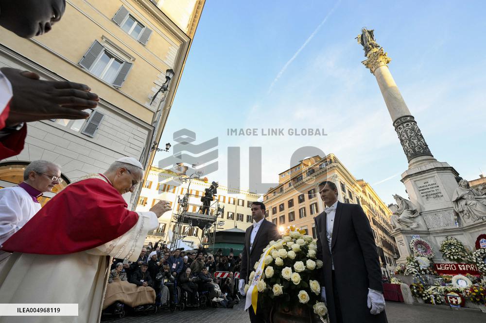 Pope Leo XIV's Traditional Homage To The Immaculate Conception - Rome