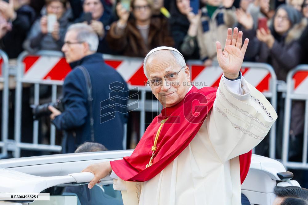 Pope Leo XIV's Traditional Homage To The Immaculate Conception - Rome