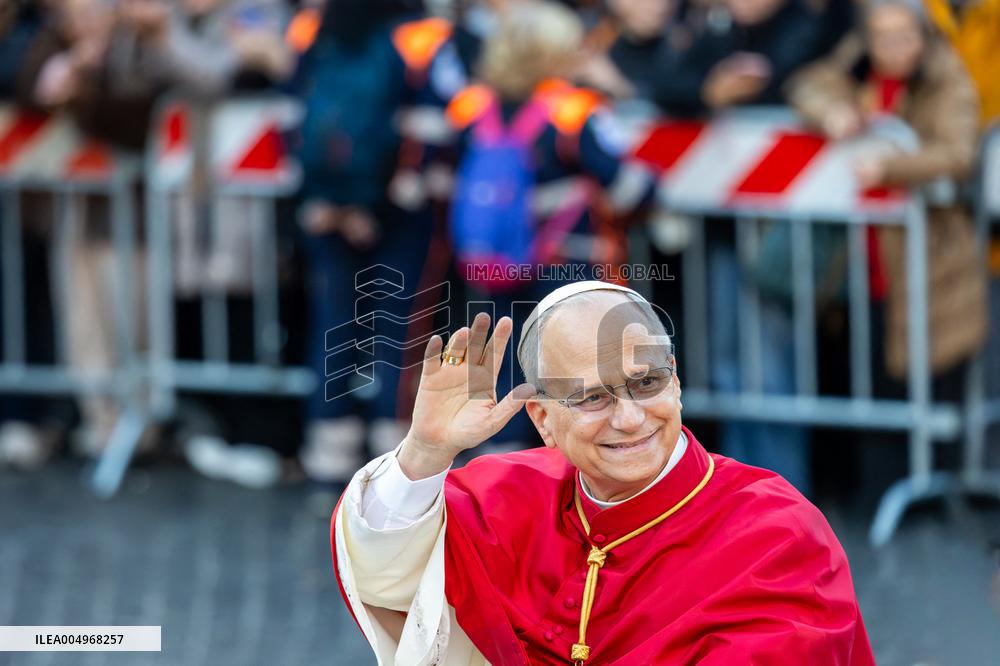 Pope Leo XIV's Traditional Homage To The Immaculate Conception - Rome