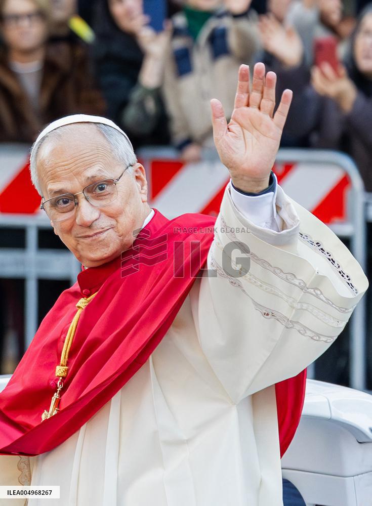 Pope Leo XIV's Traditional Homage To The Immaculate Conception - Rome