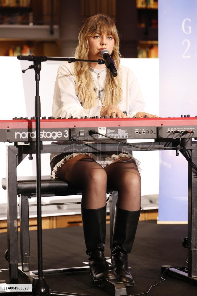 Exclusive - Make a Wish Gala - Paris