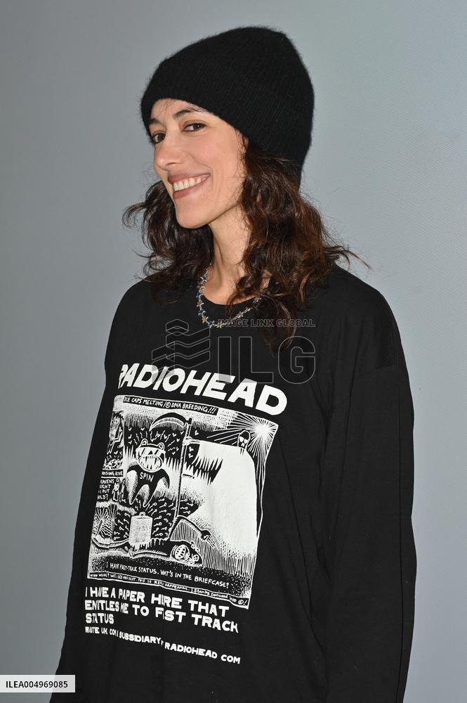 Louise Premiere - Paris