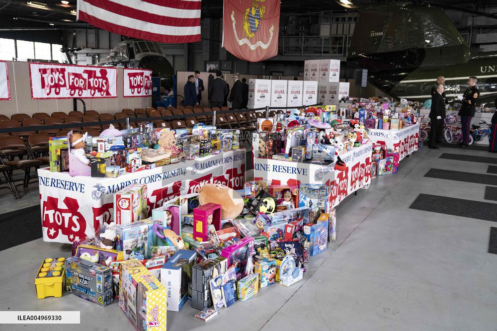 Melania Trump Participates in a Fundraiser for Toys for Tots