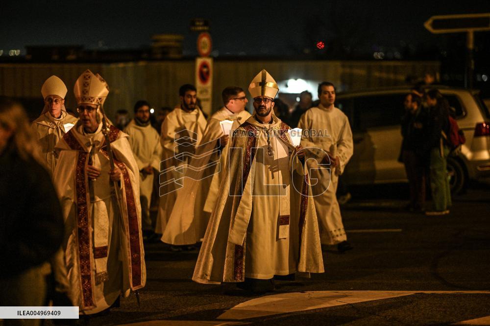 Religious Procession During Fete Des Lumieres 2025 - Lyon