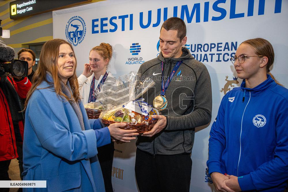 Estonian swimming team arrived at Tallinn Airport